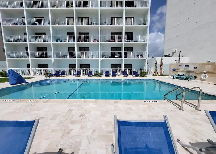 Beachside Hotel